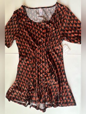Lularoe Perfect Tee - Size Small